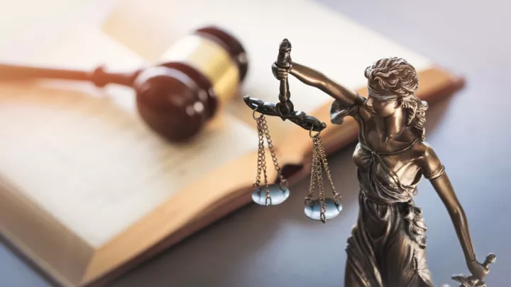 Το ελληνικό φαινόμενο της δυσπιστίας στους Θεσμούς