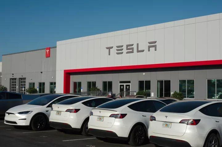 Tesla: Το 41% των οδηγών ηλ. αυτοκινήτων παγκοσμίως θα απέφευγε το αυτοκίνητο του Μασκ για πολιτικούς λόγους