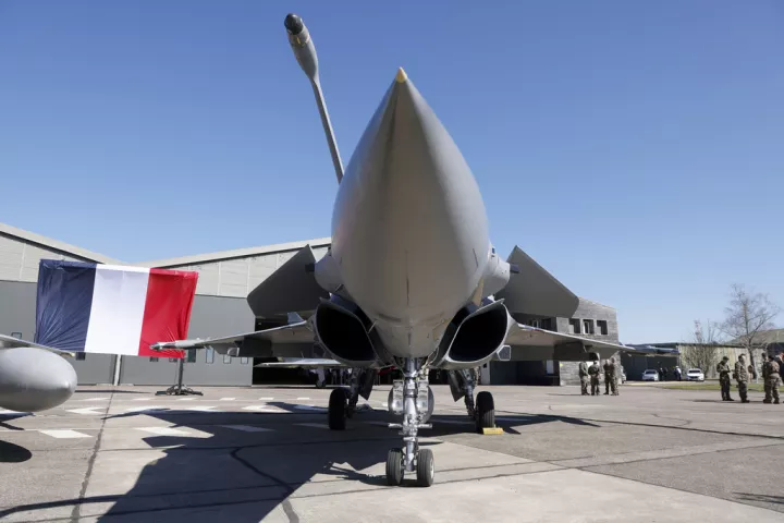 Συμφωνία Γαλλίας - Ουκρανίας: Πώς το Κίεβο θα πληρώσει τα 100 Rafale που παρήγγειλε