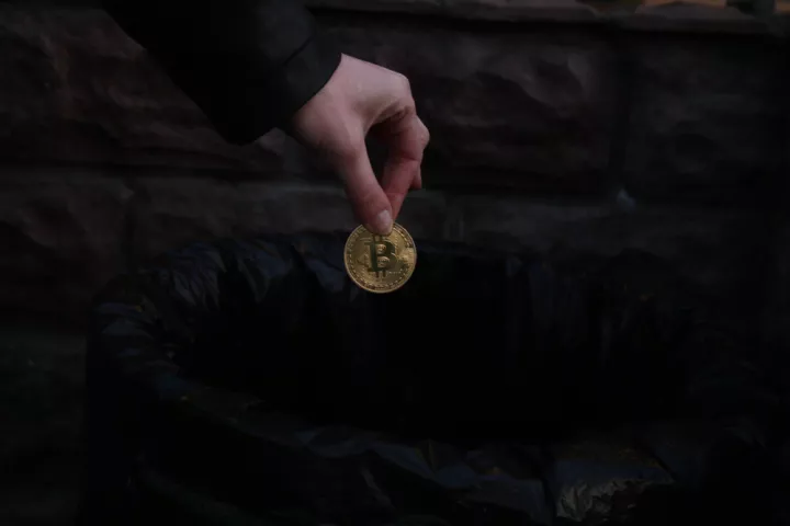 Μετά το «ξύλο» από τους επενδυτές, το bitcoin ανακάμπτει πάνω από τα 93.000 δολάρια 