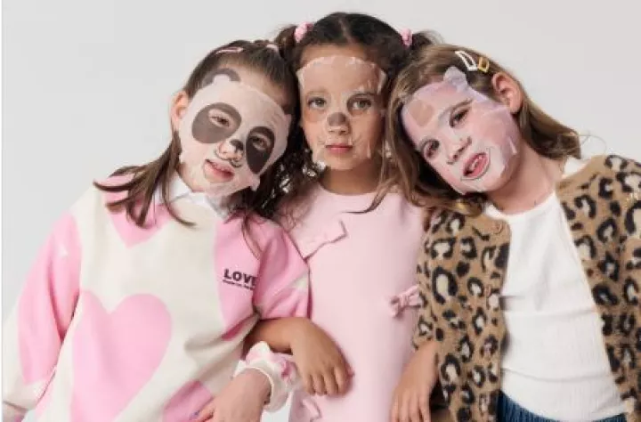 Πόσες μάσκες αναζωογόνησης χρειάζεται ένα τετράχρονο κορίτσι;