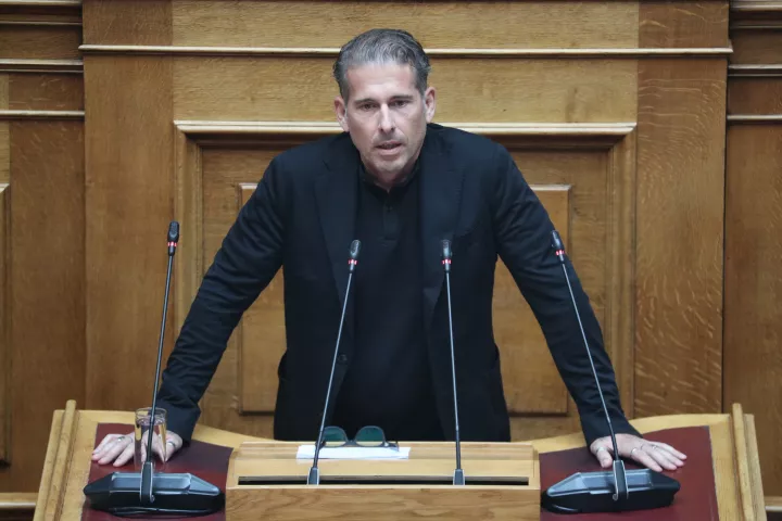 Παραιτήθηκε από βουλευτής ο Διαμαντής Καραναστάσης - «Επιστρέφω στον Πολιτισμό»