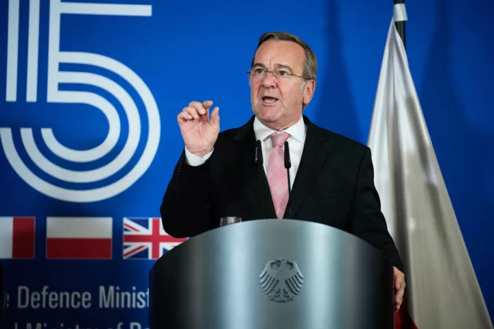 Πιστόριους: Η Γερμανία δεν θα επιτύχει το 2029 τον στόχο για τις αμυντικές δαπάνες του 3,5% 