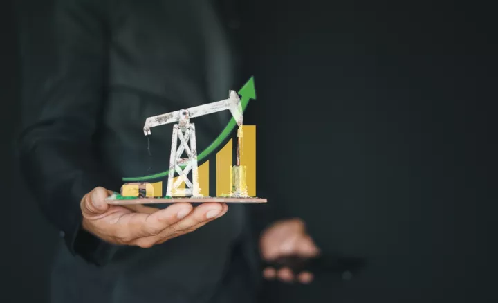 Θετική αντίδραση για το πετρέλαιο την Πέμπτη, με την προσοχή στη Ρωσία