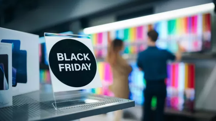 Black Friday: Η μεγάλη μάχη των εκπτώσεων και των αντοχών της αγοράς