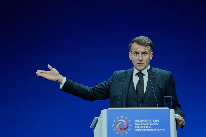 Μακρόν: Το ειρηνευτικό σχέδιο για τον πόλεμο στην Ουκρανία χρειάζεται επανεξέταση