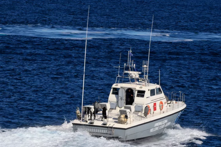 Λασίθι: Διάσωση 35 μεταναστών νότια της Ιεράπετρας - Στο Βενιζέλειο Νοσοκομείο τέσσερα άτομα που μεταφέρθηκαν με Super Puma	