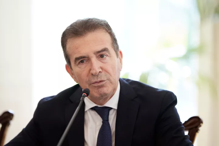 Μ. Χρυσοχοΐδης: 5.000 «panic button» τον χρόνο - 19.500 δικογραφίες για ενδοοικογενειακή βία στο δεκάμηνο