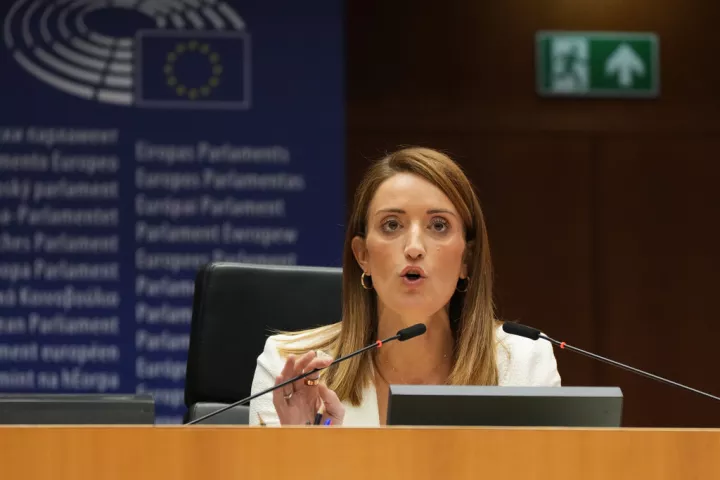 Το Ευρωπαϊκό Κοινοβούλιο ενέκρινε νέο πρόγραμμα αμυντικών επενδύσεων ύψους 1,5 δισ. ευρώ για ΕΕ και Ουκρανία