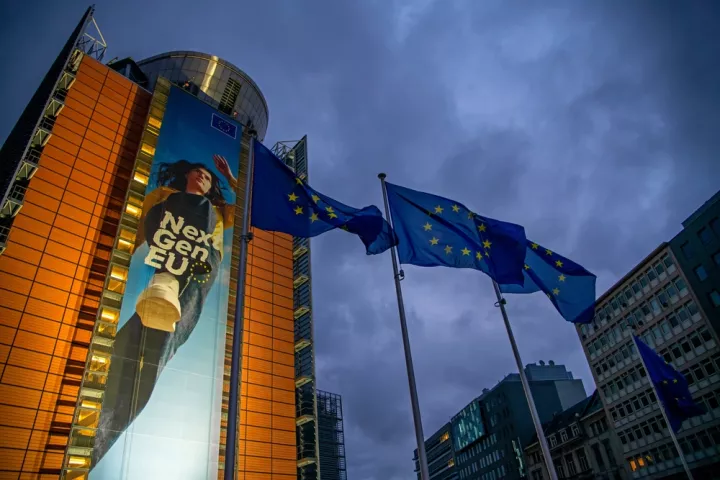 Κομισιόν: Ενέκρινε εκταμίευση 2,1 δισ. ευρώ προς την Ελλάδα στο πλαίσιο του «NextGenerationEU»