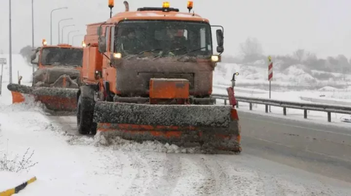 Καθαρισμοί ρεμάτων και αποχιονιστικά σε ετοιμότητα: Το σχέδιο της Περιφέρειας Κεντρικής Μακεδονίας για τον φετινό χειμώνα