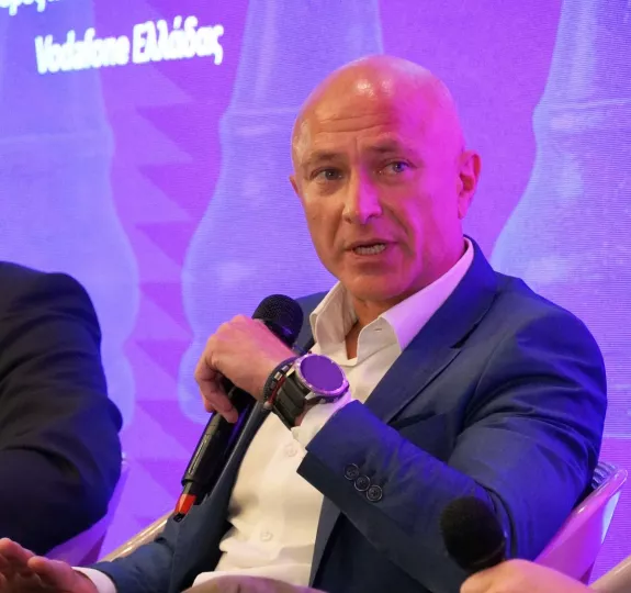 Αχιλλέας Κανάρης στο INFOCOM 2025: Με ισχυρή ανάπτυξη  σε FTTH και FWA, η Vodafone ενισχύει την ψηφιακή δυναμική της χώρας  