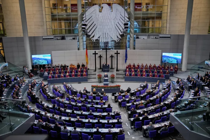  Χωρίς αλλαγές παραμένει το νομοσχέδιο για τις συντάξεις - Γρίφος με την στάση των νέων βουλευτών του CDU