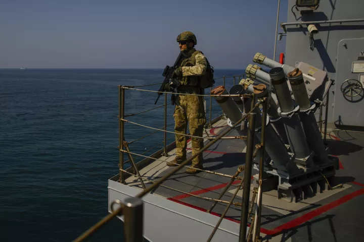 Πετρελαιοφόρο που ανήκει στον ρωσικό σκιώδη στόλο δέχθηκε επίθεση στα ανοιχτά των ακτών της Τουρκίας (pics&vids)