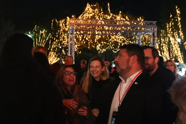 Νίκος Χαρδαλιάς: Θέλουμε να φέρουμε τους ανθρώπους πιο κοντά - Μέχρι τις 7 Ιανουαρίου οι εκδηλώσεις της Περιφέρειας Αττικής στο Πεδίο του Άρεως (pics)	