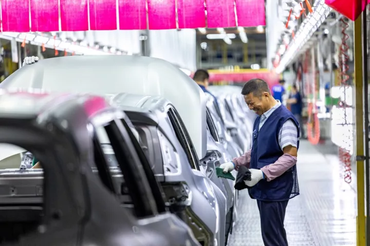 Συρρίκνωση στη βιομηχανική δραστηριότητας της Κίνας τον Νοέμβριο, για όδοο συνεχόμενο μήνα 