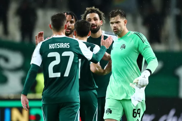 Τριάδα από τη Super League