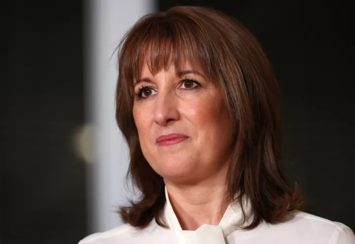 Βρετανία: Η ΥΠΟΙΚ Ριβς υποστηρίζει πως δεν παρείχε παραπλανητικές αναφορές για τα δημοσιονομικά 