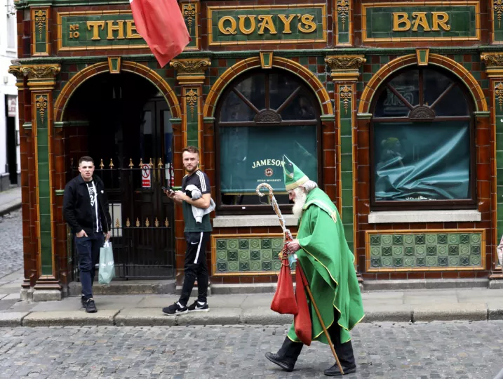 Ιρλανδικές παμπ: Αβέβαιο μέλλον σε μια νηφάλια κοινωνία