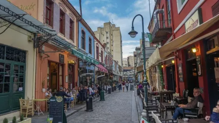 Κεντρική Μακεδονία: Περιφέρεια δύο ταχυτήτων σε καταλύματα και εστίαση - Οι κερδισμένοι και οι χαμένοι