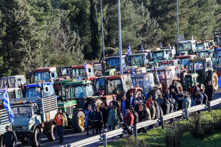 Πώς απαντά η κυβέρνηση στις αγροτικές κινητοποιήσεις