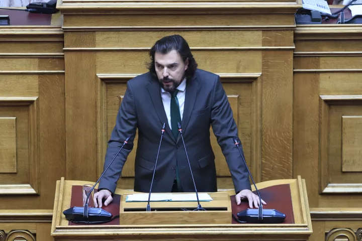 Ο Π. Παππάς δίνει εξηγήσεις για την αποθέωση στον Άδ. Γεωργιάδη - «Δεν επαίνεσα το έργο του, αλλά την εργατικότητά του»