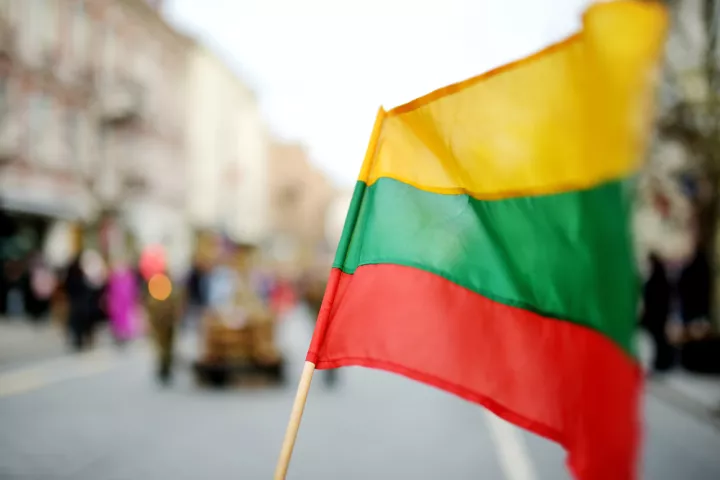 Λιθουανία: Οι δημοσιογράφοι της δημόσιας ραδιοτηλεόρασης διαμαρτύρονται για την «ορμπανοποίηση» των ΜΜΕ