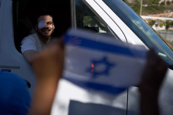 «Επιλέγω τη ζωή»: Ισραηλινός όμηρος της Χαμάς περιγράφει την απαγωγή και τα βασανιστήρια στα χέρια των τρομοκρατών