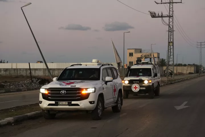 Το Ισραήλ ετοιμάζεται να παραλάβει «ευρήματα» από τη Χαμάς, τα οποία μπορεί ανήκουν σε ομήρους