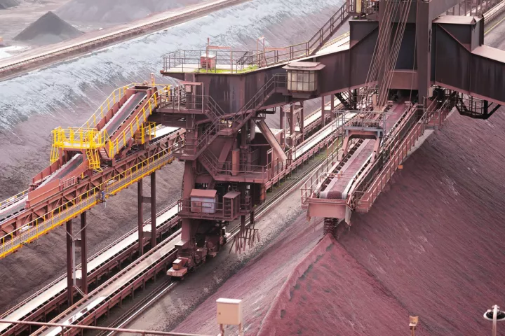 Οι βιομήχανοι της Γερμανίας κατά του Μερτς: Χρειάζονται περισσότερα για να ανακοπεί η «ελεύθερη πτώση»