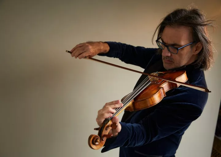 Καβάκος και Ελληνική Συμφωνική Ορχήστρα Νέων συμπράττουν πρώτη φορά στο Μέγαρο Μουσικής Αθηνών