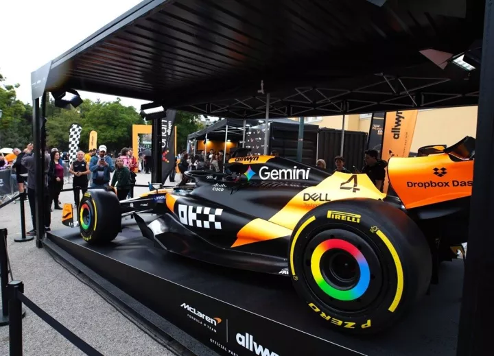 Το showcar της McLaren F1 Team πόλος έλξης σε όλη την Ελλάδα – Από τη Θεσσαλονίκη μέχρι την Πάτρα το εντυπωσιακό roadshow του ΟΠΑΠ και της Allwyn μαγνήτισε χιλιάδες επισκέπτες