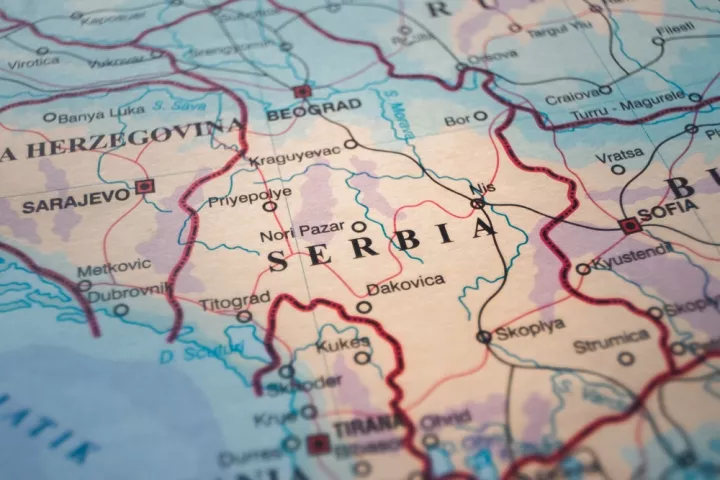 Η Σερβία θα επιτρέψει πληρωμές και συναλλαγές για τη ρωσική πετρελαϊκή εταιρεία NIS