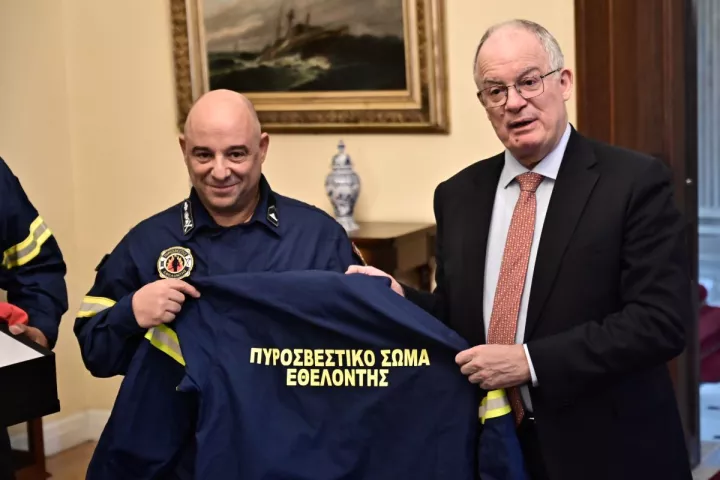 Κ. Τασούλας: Συναντήθηκε με την Πανελλήνια Ένωση Εθελοντών Πυροσβεστικού Σώματος
