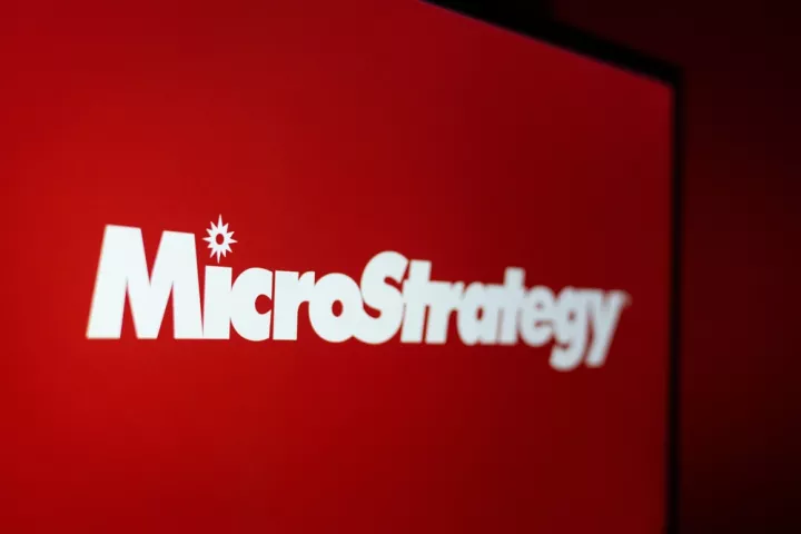 Η φούσκα της Microstrategy έστειλε τη μετοχή στο -59%
