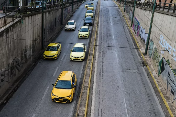 Ανεστάλη η απεργία των ταξί λόγω της κακοκαιρίας Byron