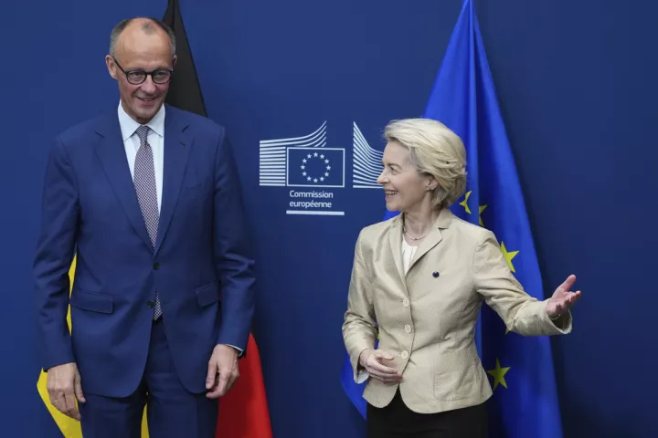 ΕΕ: Συνάντηση φον ντερ Λάιεν, Μερτς και ντε Βέβερ για το δάνειο προς την Ουκρανία από τα παγωμένα ρωσικά περιουσιακά στοιχεία