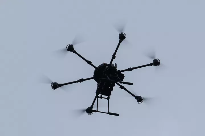 Έρευνες για ύποπτες πτήσεις drones πάνω από γαλλική βάση πυρηνικών υποβρυχίων