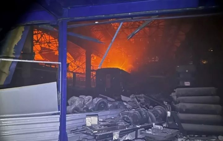 Ουκρανία: Ρωσικά drones και πύραυλοι έπληξαν σιδηροδρομικό κόμβο κοντά στο Κίεβο (pics&vid)