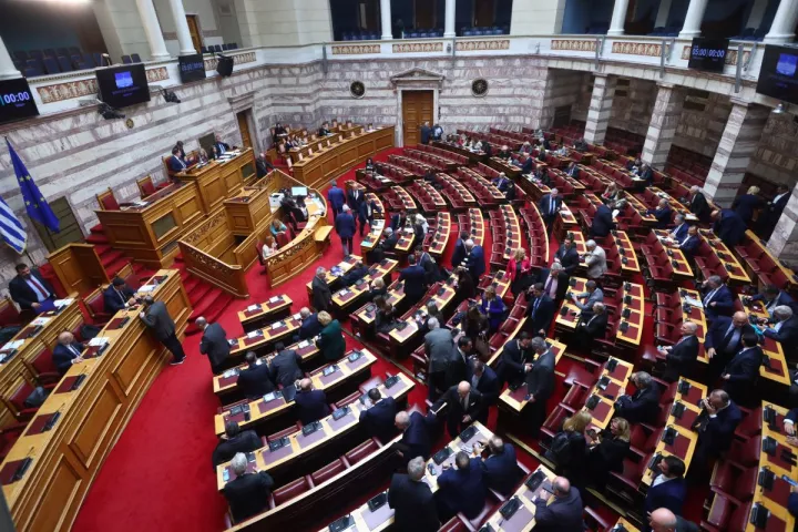 Βουλή: Κατατέθηκαν προς κύρωση οι συμβάσεις παραχώρησης της Εγνατίας Οδού, της Αττικής Οδού και του Νέου Αερολιμένα Ηρακλείου