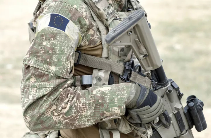 Ευρώπη και στρατιωτική θητεία: Ναι η Ακροδεξιά, μαριχουάνα η Αριστερά!