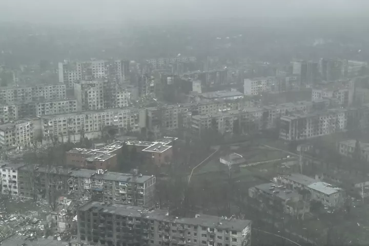 Η Ρωσία βομβαρδίζει την Ουκρανία - «Υπάρχει πρόοδος στις διαπραγματεύσεις» τονίζουν οι ΗΠΑ