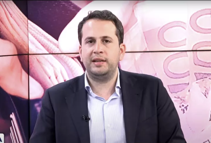 Ο. Τσάπαλος σε Σ. Κασσελάκη: Η πρόωρη αποπληρωμή χρέους εξοικονομεί 800 εκατ. ευρώ ετησίως και ενισχύει τη βιωσιμότητα της οικονομίας