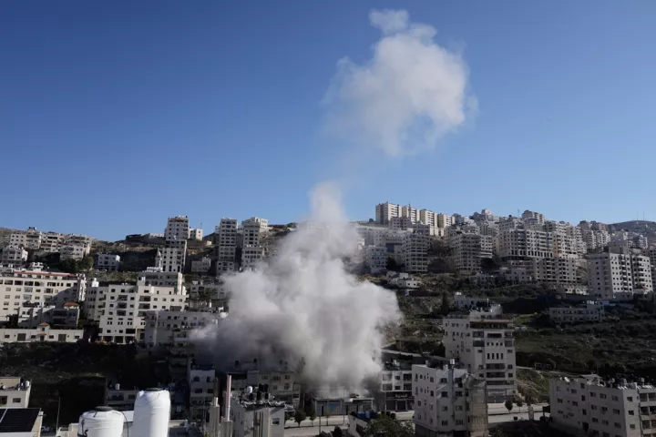 Ο ισραηλινός στρατός έπληξε υποδομές της Χεζμπολάχ στον νότιο Λίβανο