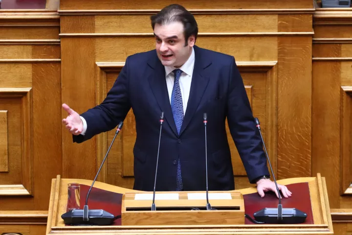 Κυρ. Πιερρακάκης: Οι πληγέντες σε Μάτι και Μάνδρα αντιμετωπίζονται όπως οι συγγενείς των θυμάτων στα Τέμπη