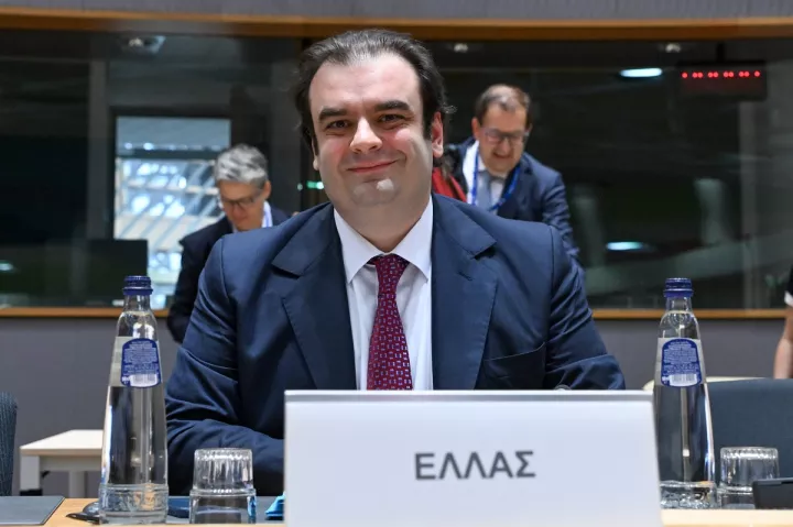 Η υποψηφιότητα Πιερρακάκη για το Eurogroup και η «εθνική εξιλέωση» για την Ελλάδα - Εύσημα από Ντάισελμπλουμ