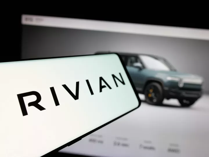 Η Rivian κατασκευάζει τον δικό της βοηθό Τεχνητής Νοημοσύνης