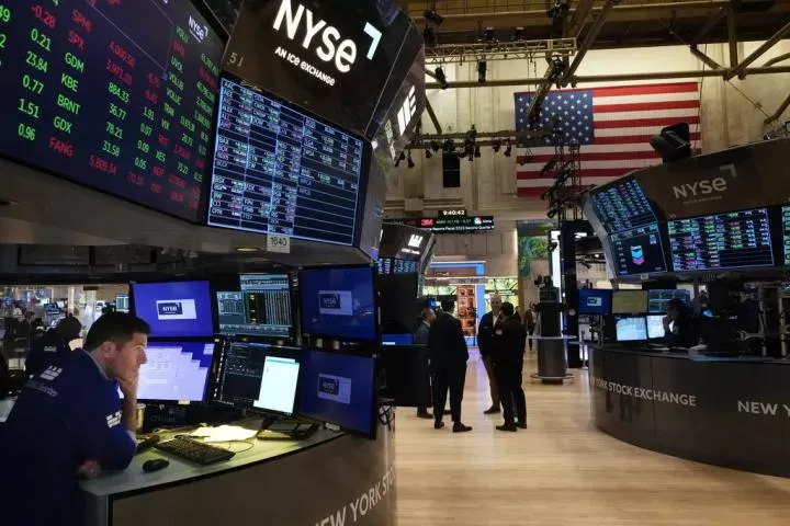 Wall Street: Μεικτά πρόσημα λίγο πριν την ανακοίνωση της Fed για τα επιτόκια