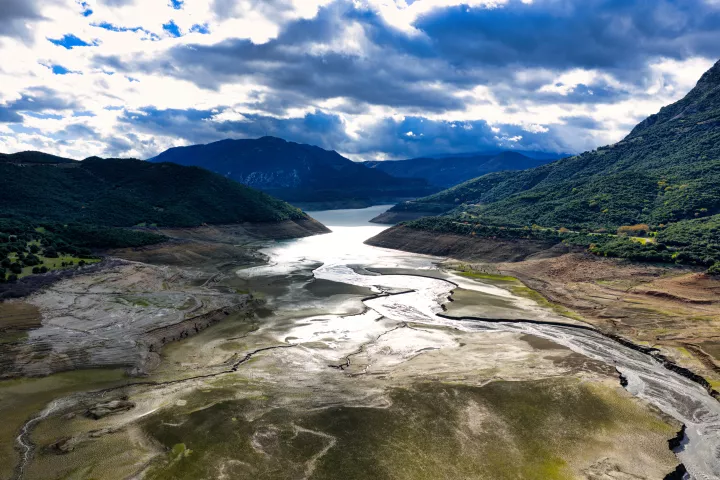 Συναγερμός για την Αττική: Σε ιστορικό χαμηλό τα αποθέματα νερού