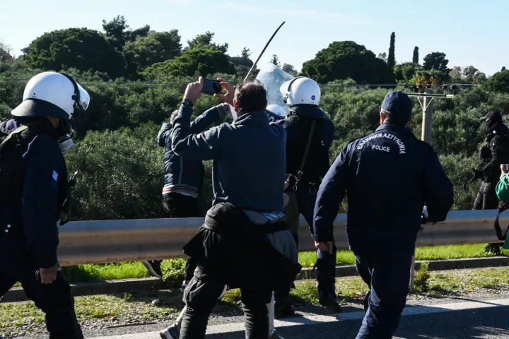 Η τυφλή βία και ο εκβιασμός θα γυρίσουν μπούμερανγκ
